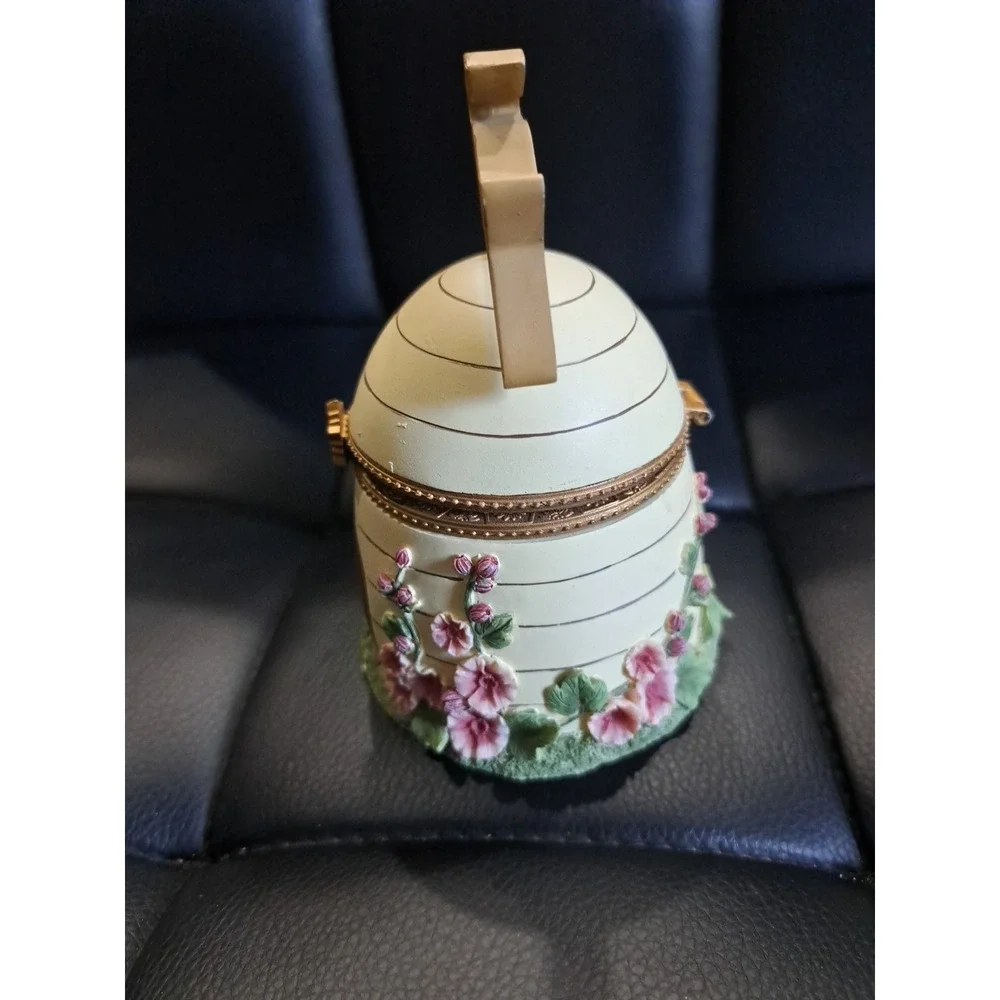 Artisan‎ Flair Bunny Hinged Trinket Box Miss Heather's Hollyhock Gardens Flowers